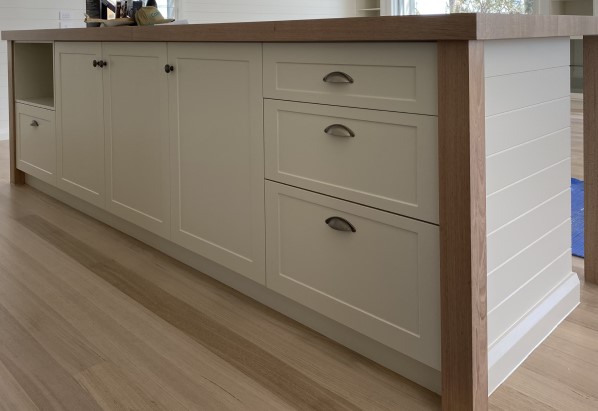 Kitchen-Island-with-Timber-Surrounds Bellarine Peninsula